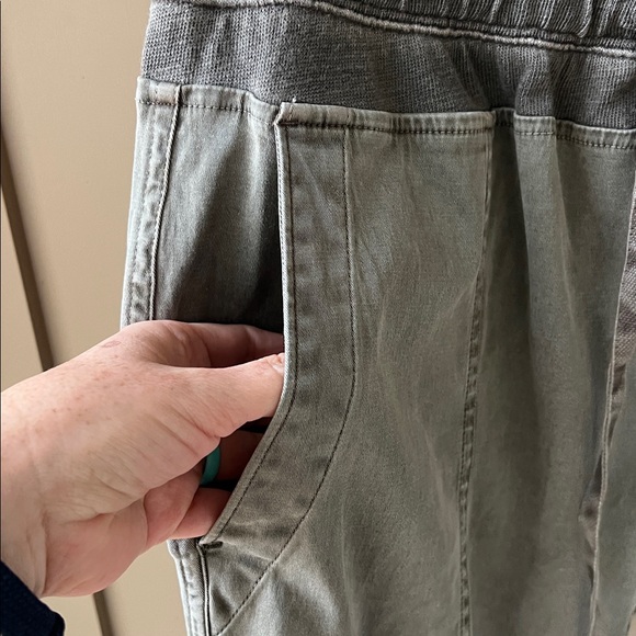 Standard James Perse Contrast Sweatpants in Army Green Pigment Sz 3=L - Picture 3 of 10